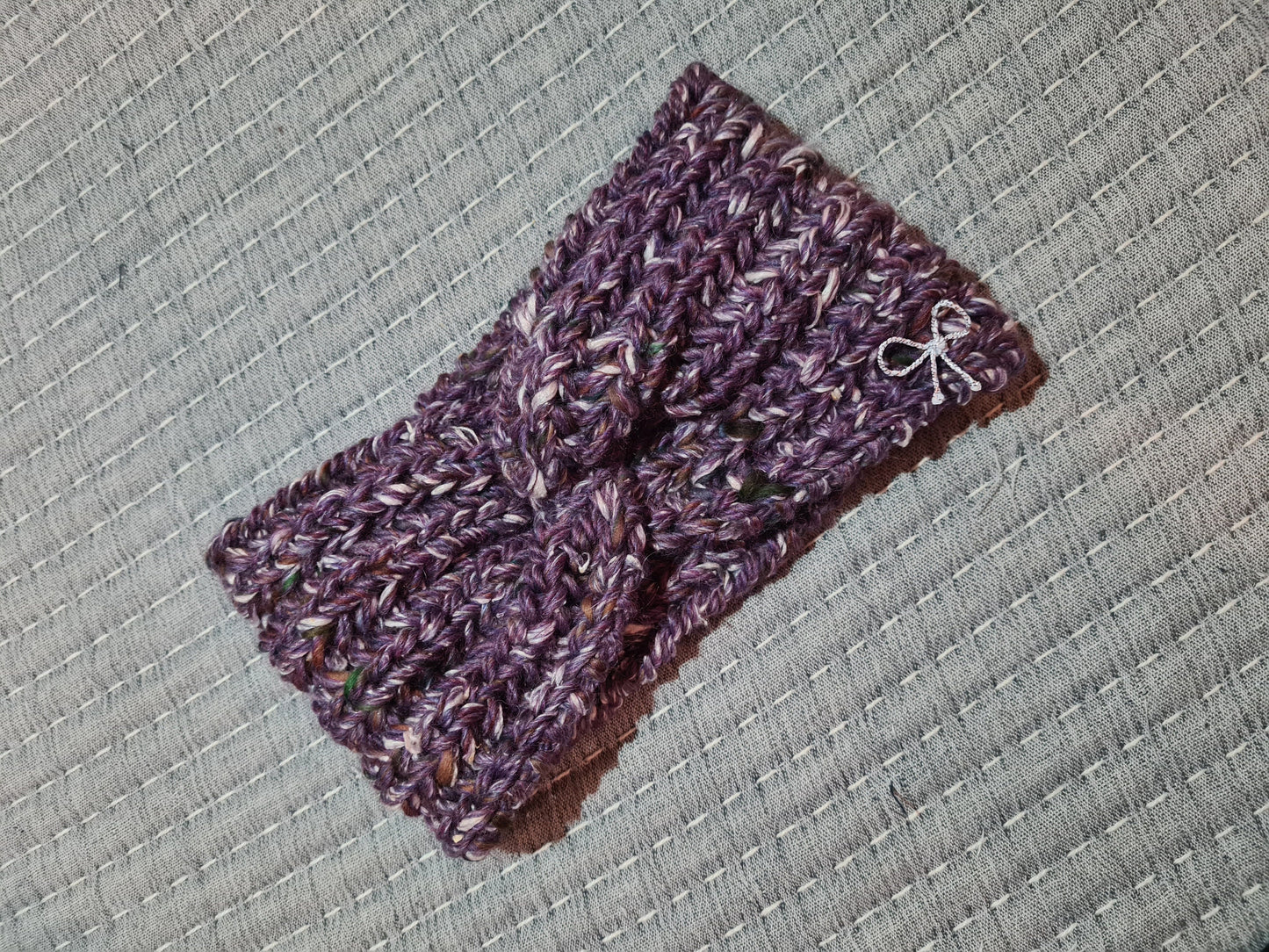 Handgestricktes Stirnband aus Merino, Baby Alpaka und Seide in Lila-Fusion - AyWool