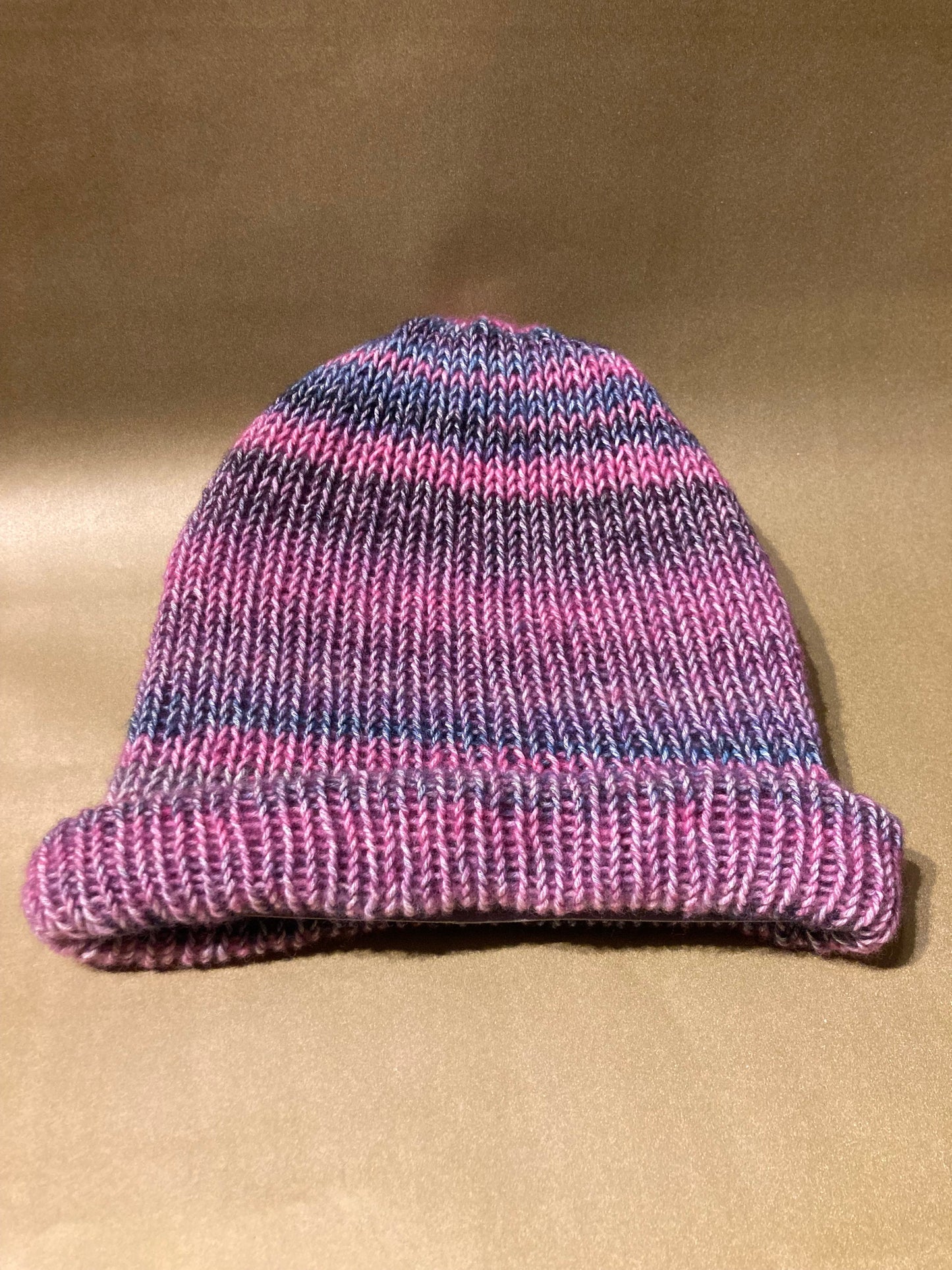 Handgestrickter Rosa Beanie aus Schurwolle und Seide - AyWool
