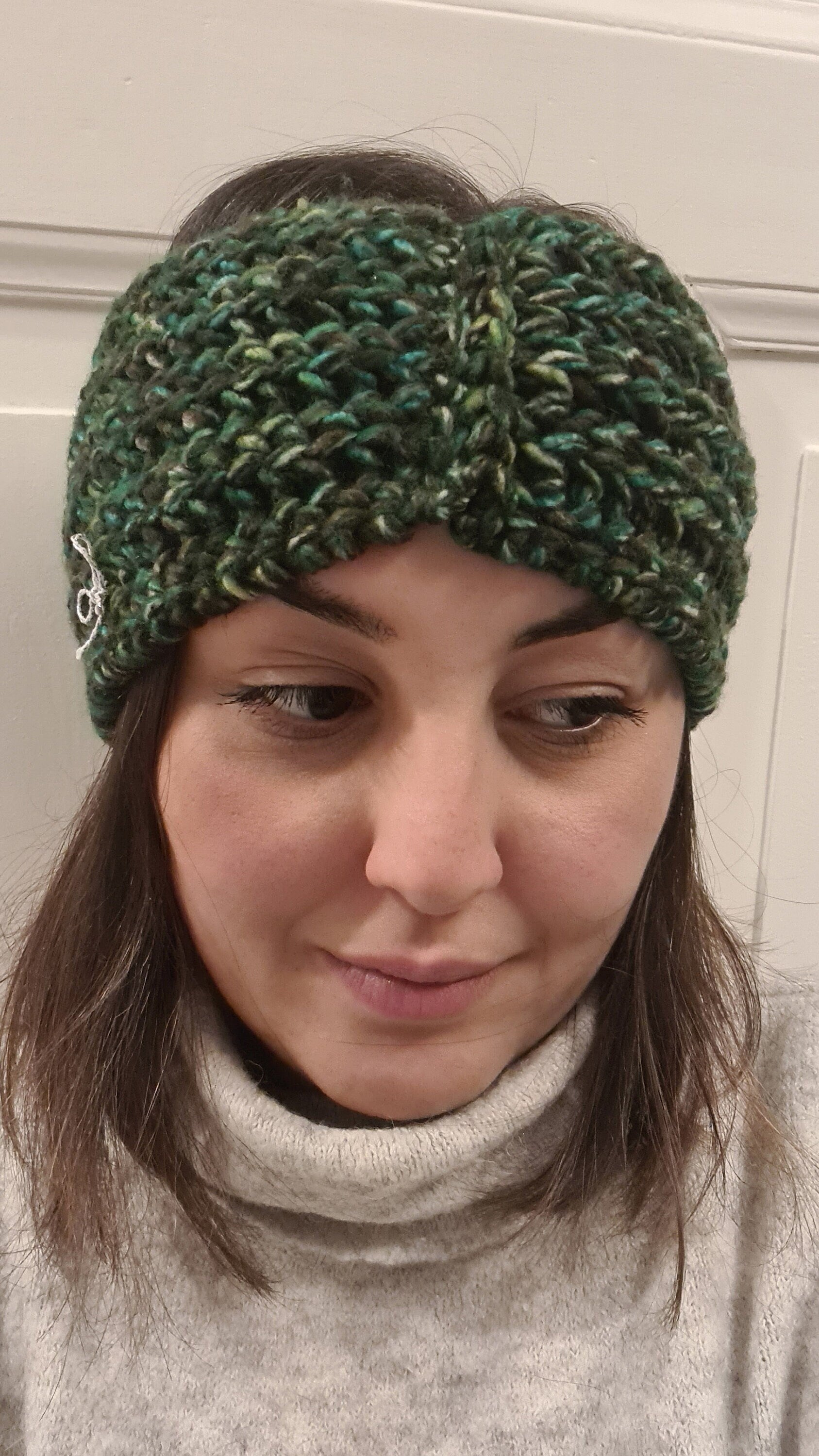 Handgestricktes Stirnband aus 100% Merino Schurwolle in Smaragdgrün - AyWool